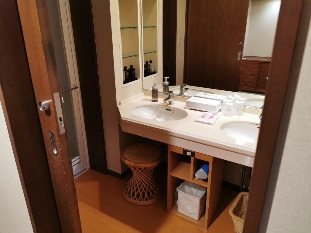 鳴子ホテル客室洗面所